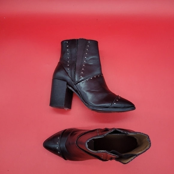 Report Jewel Vegan Leather Studded Ankle Boots Women's 9 Black - Picture 13 of 16